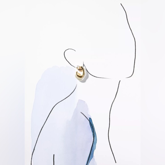 NWT Pearl Hoop Earrings - Picture 2 of 3